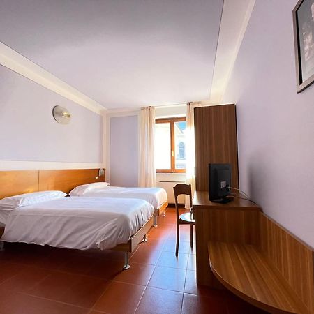 Hotel Ristorante Centrale Vestone Bagian luar foto