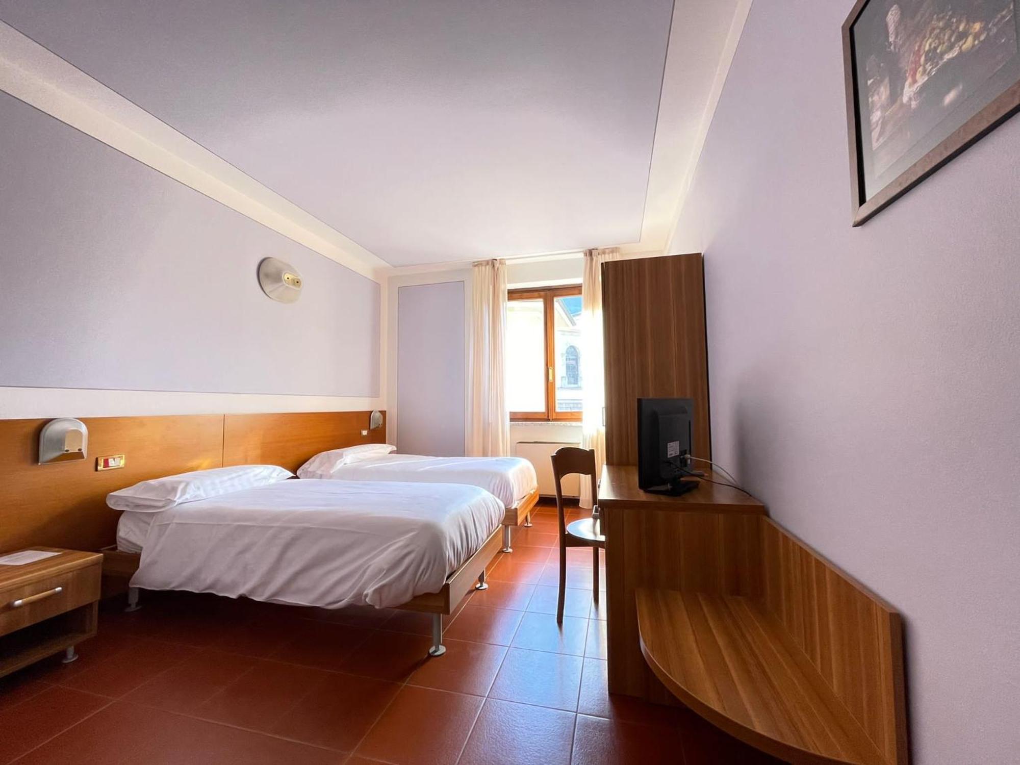 Hotel Ristorante Centrale Vestone Bagian luar foto