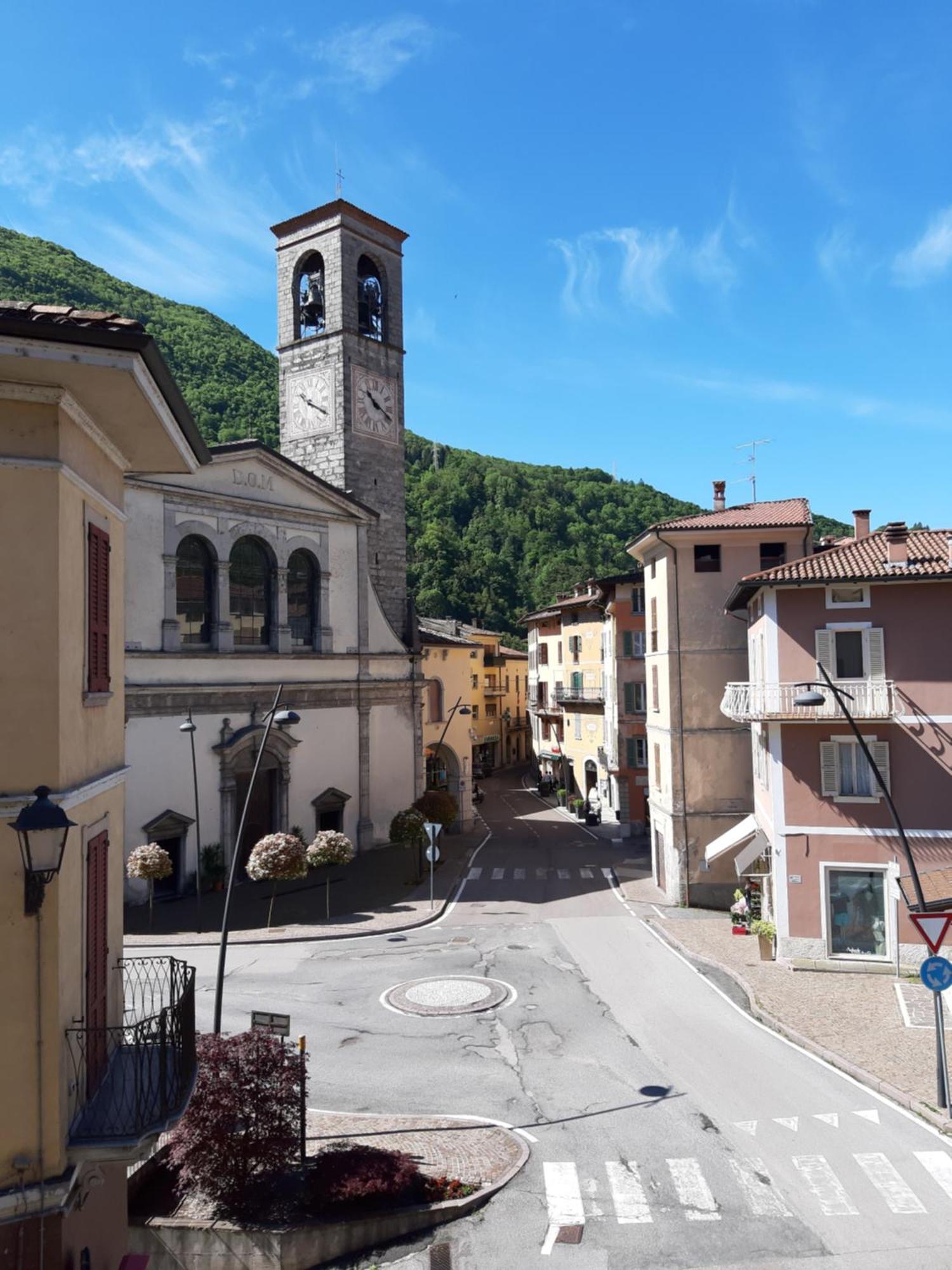 Hotel Ristorante Centrale Vestone Ruang foto