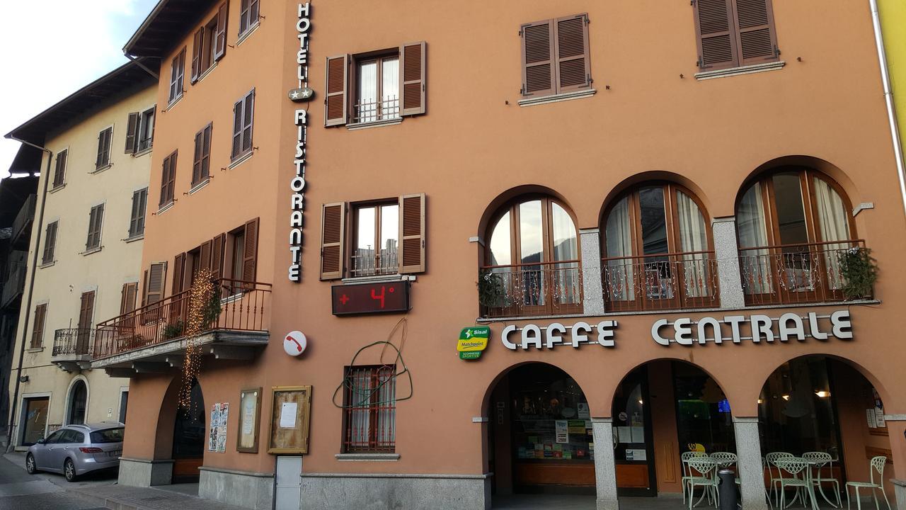 Hotel Ristorante Centrale Vestone Bagian luar foto