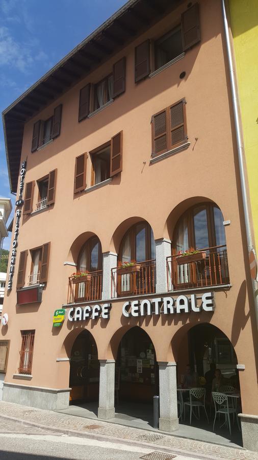 Hotel Ristorante Centrale Vestone Bagian luar foto