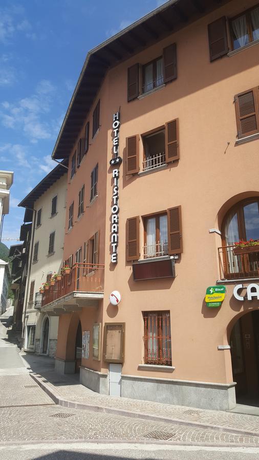 Hotel Ristorante Centrale Vestone Bagian luar foto