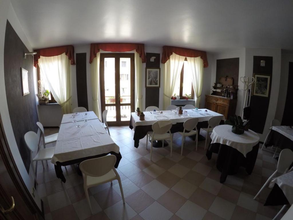 Hotel Ristorante Centrale Vestone Bagian luar foto