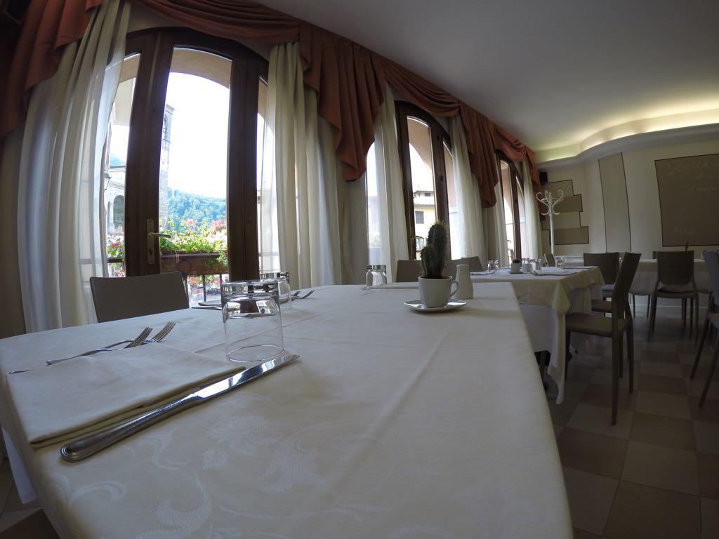 Hotel Ristorante Centrale Vestone Bagian luar foto