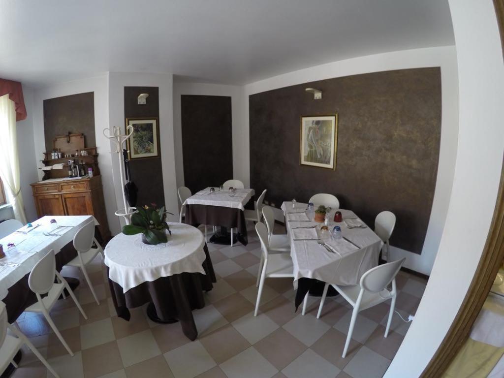 Hotel Ristorante Centrale Vestone Bagian luar foto